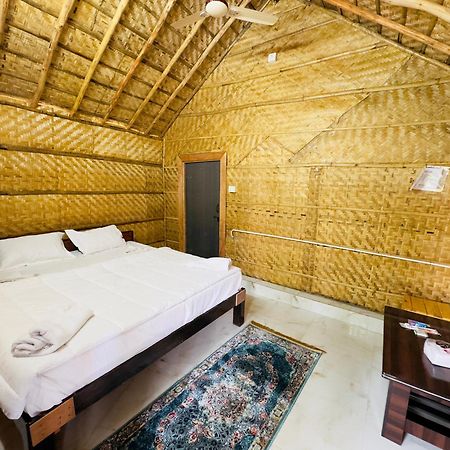 Hotel Tamarind Tree Way Side Amenities Hospet Exterior foto